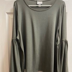 Green Ava & Viv bell sleeve top